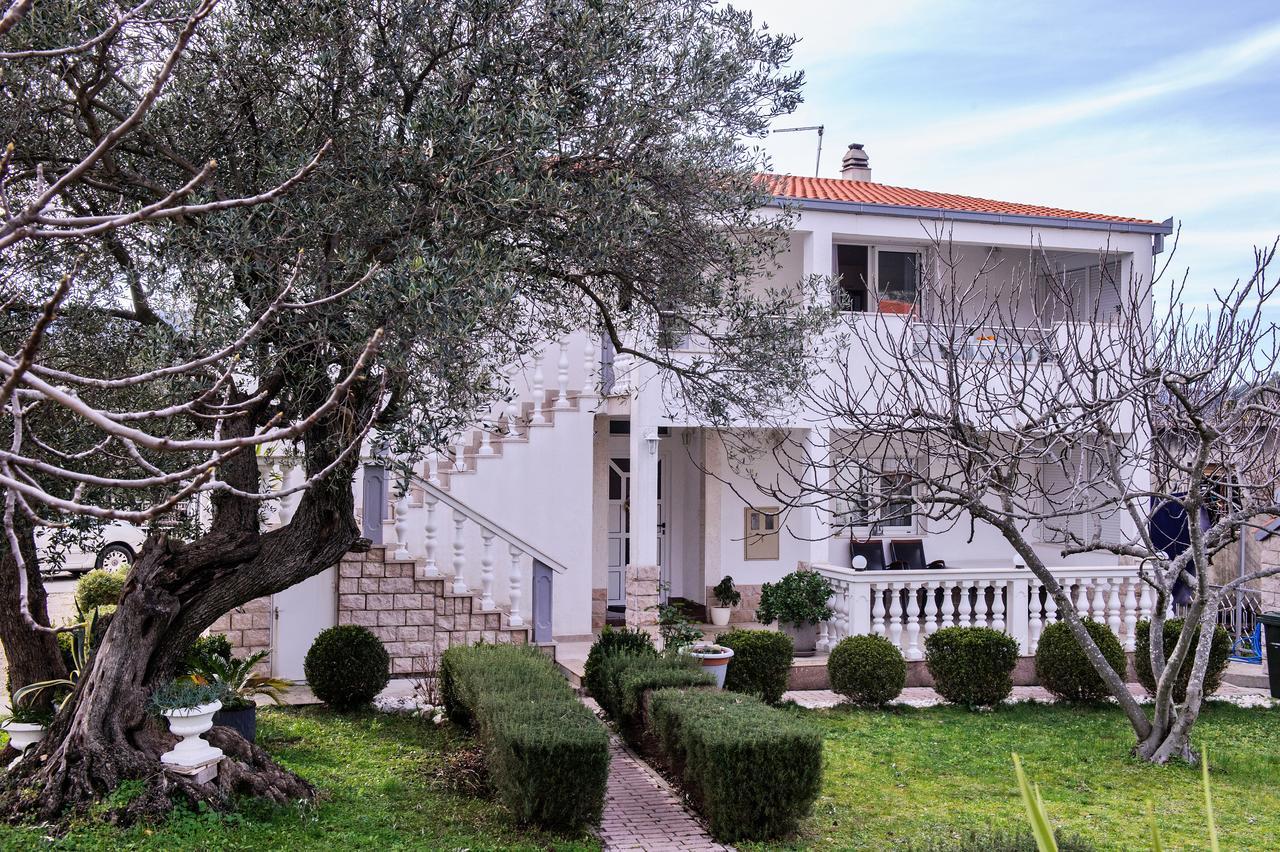Apartments Mila Marina Esterno foto